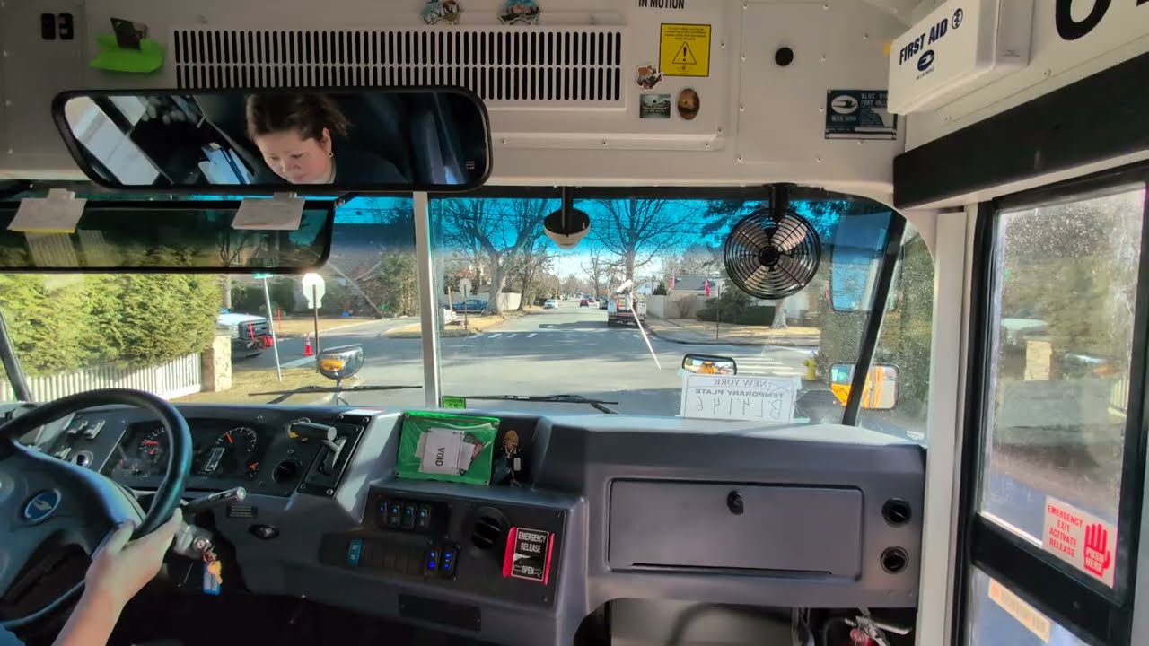 Прокатитесь на НОВЕЙШЕМ бензиновом Bluebird Vision 2026 года! С Таней! (она модернизировала автоб...