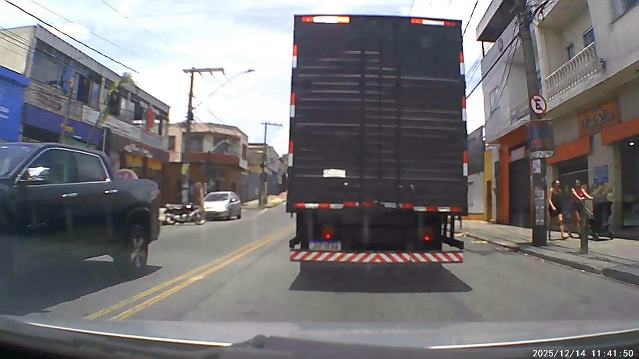 Av Atlântida,  Serrano,  Belo Horizonte-MG. 