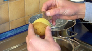 How to Peel Potatoes Fast