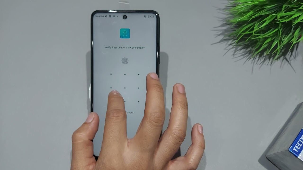 How to remove app lock in tecno camon 17 pro | tecno camon 17 pro me app lock kaise hataye