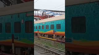 Announcement Of Darbhanga Humsafar Express At Darbhanga Junction