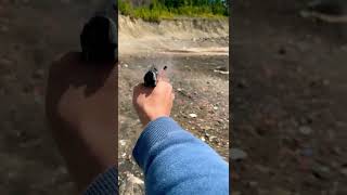 Iver Johnson TP22 with 7 rounds .22lr magazine