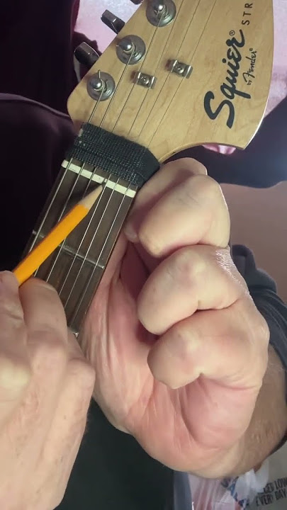 Download lagu G String HACK. Keep your G in tune. #guitar #guitarlesson #guitarhack #davidvandyke #quickfix