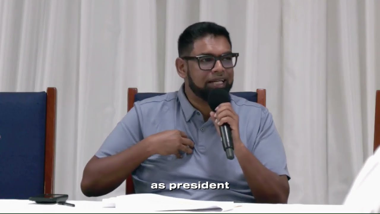 President Ali convenes meeting with Ministers and contractors for projects that are behind schedule.