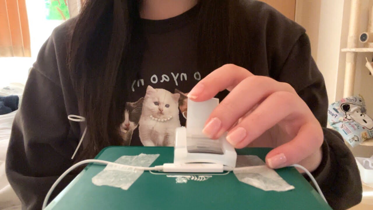 ASMR イヤホンマイクをビューラーで挟む音☘️｜Pinching the earphone mic with a buhler