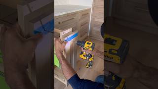 Installing kitchen cabinets pulls 👉 Gpr3Carpentry🔨 #viral #carpentry #tools #tips #viralvideo