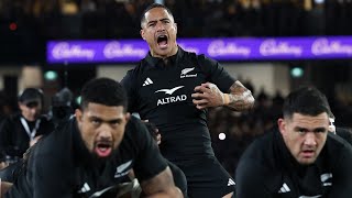 Aaron Smith leads the haka for the final time on home soil Resimi