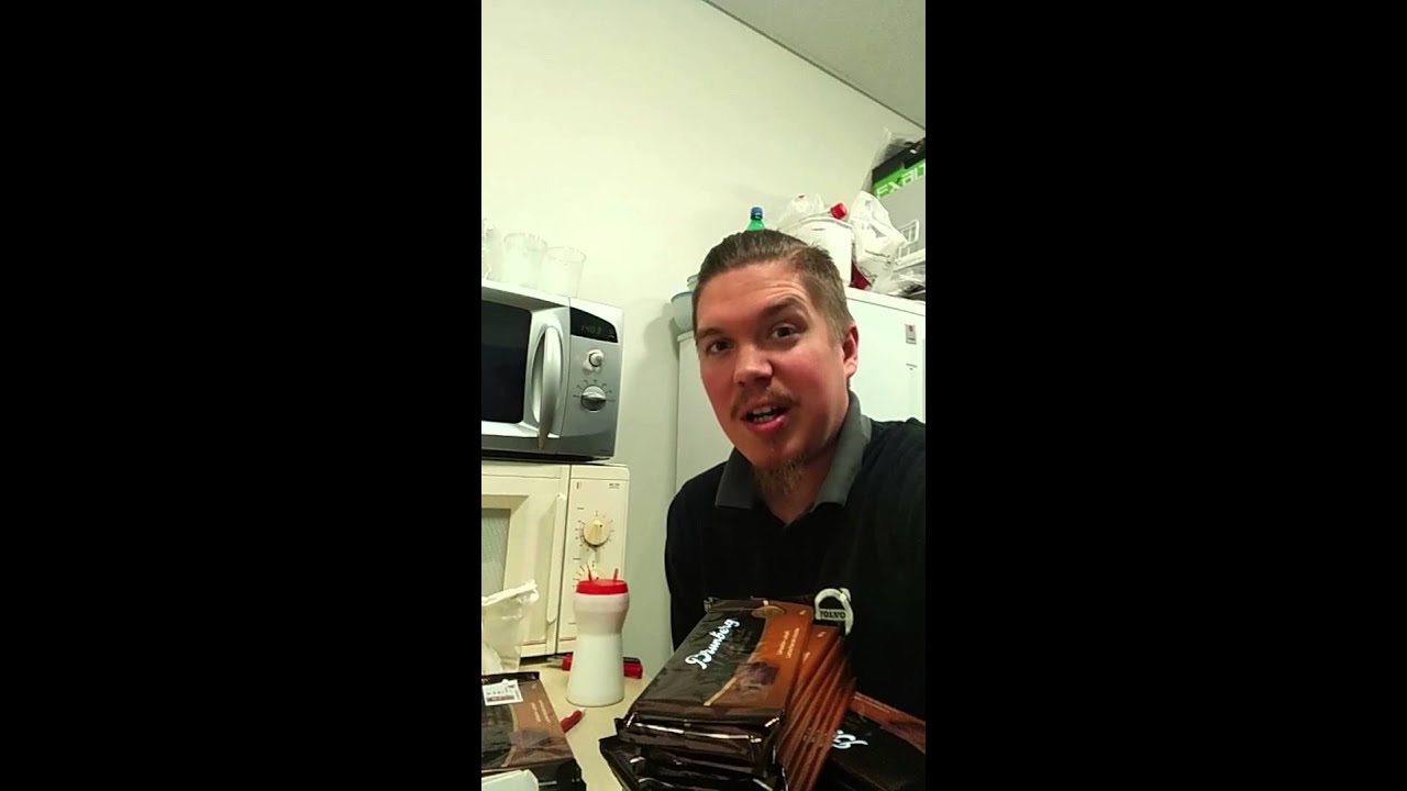 Antti vaalityön touhussa ruokatunnilla