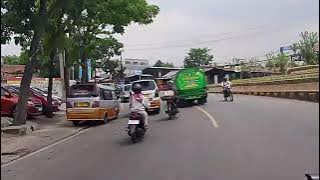 Menyelusuri jalan raya