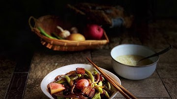 Chinese Green Bean, Potato And Pork Stew/ 东北猪肉炖芸豆、土豆和粉条