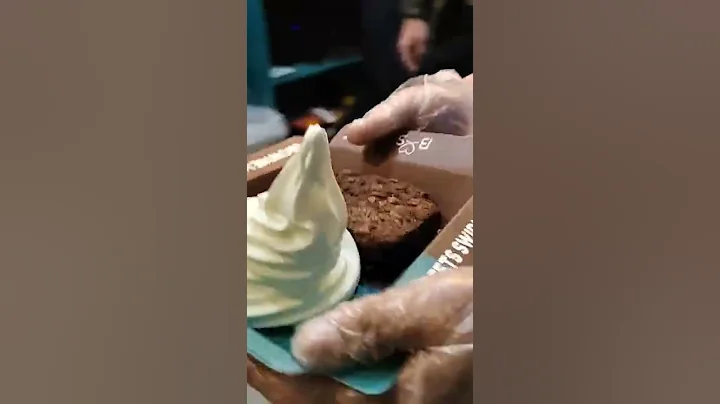 brownies meet swirl Islamabad I-8 Markaz