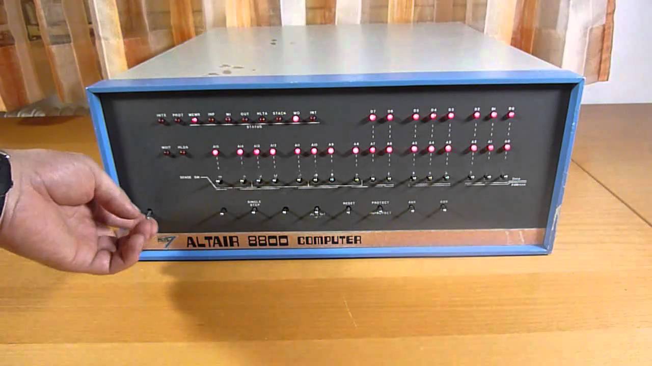 Mits Altair 8800 - world's first personal computer - YouTube