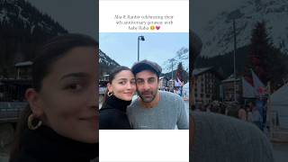Alia and Ranbir on their 4th anniversary vacation with baby Raha 🩷🩷#aliabhatt #aliaverse#edis