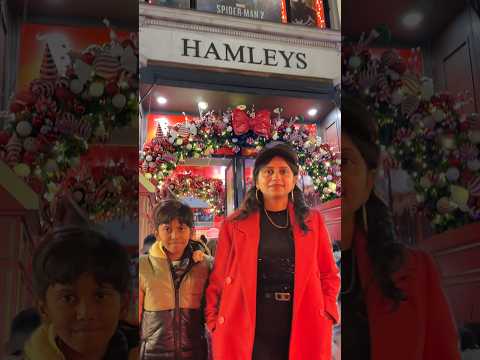 Video: Hamleys ir pasaulē lielākais rotaļlietu veikals