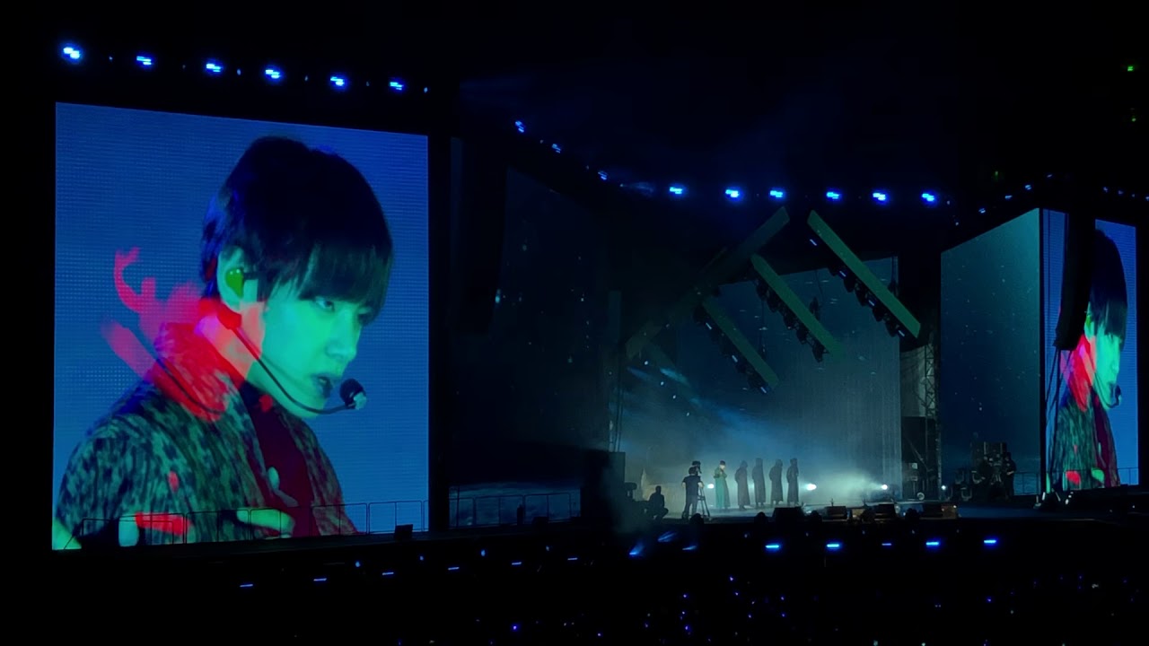 [FANCAM at Rosebowl 050419] BTS V - Singularity