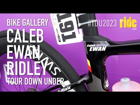 Видео: Галерей: Caleb Ewan Giro d'Italia-д хоёр дахин амжилт үзүүллээ