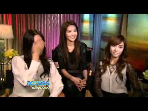 [111114] SNSD Sica, Fany, Sooyoung - Access Hollywood Talk Recording Their First English Album