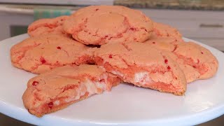 GIANT STRAWBERRY CHEESECAKE COOKIE! CHUNKY COOKIE EPISODE 8 | Frenchies Bakery