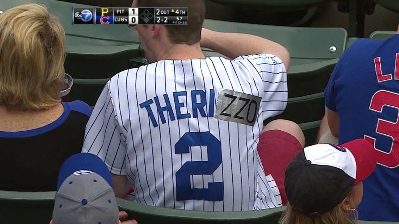 PIT@CHC: Cubs fan creates his own unique Rizzo jersey 