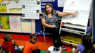 Kindergarten Writer's Workshop mini-lesson A. Mueller.avi