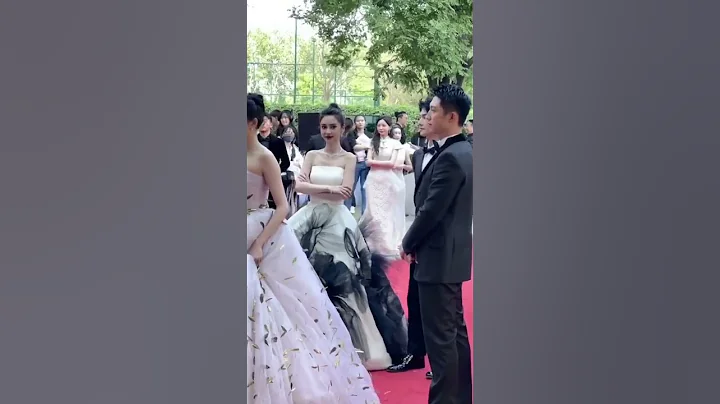 Yang Yang and Angela Baby during 18th & 19th China Film Huabiao Awards #shorts #YangYang #AngelaBaby - DayDayNews