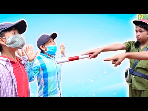 Cảnh Sát Nhí Tốt Bụng Giúp Đỡ Mọi ❤ Dung Ốc Vlog