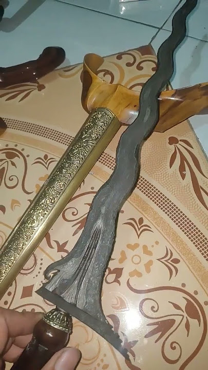 Keris Kyai Sangkelat Asli Jaman Mataram. #budaya #indonesia #unesco #tosanaji #kerisjawa #pusaka