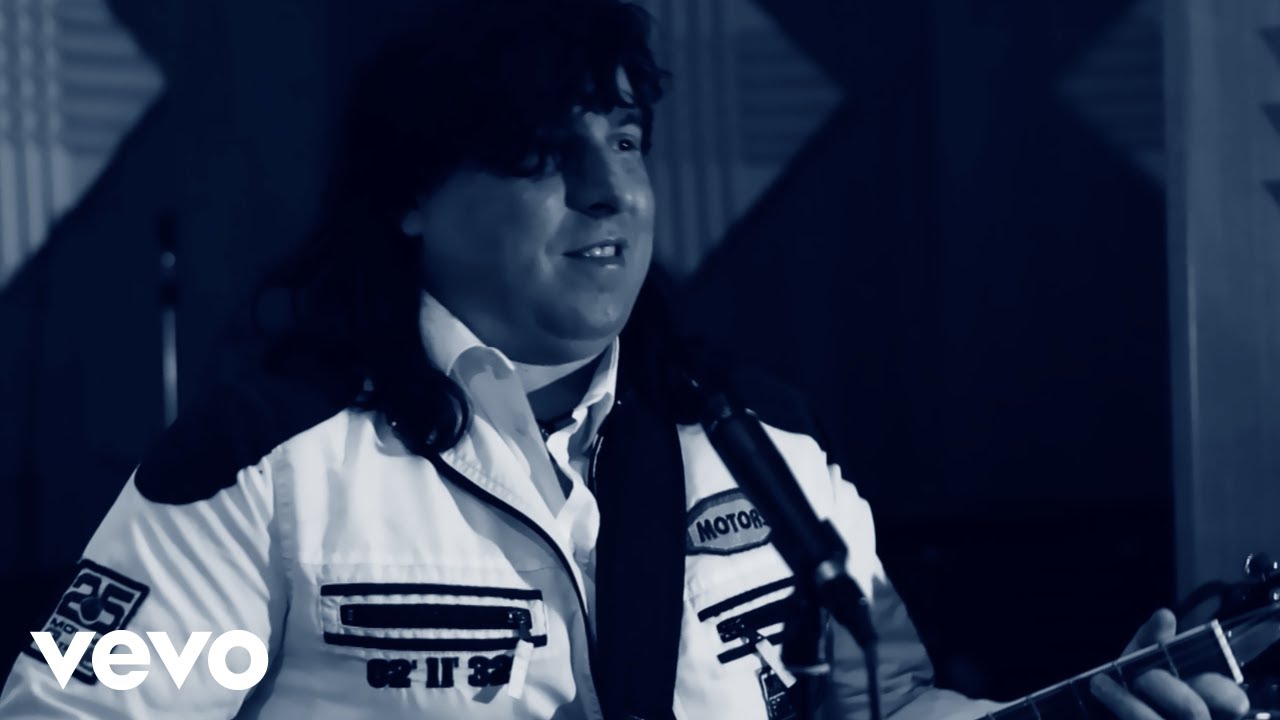 Max Walker - Sweet Eyes Has My Girl