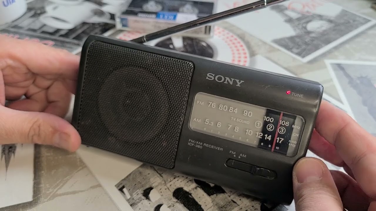 FM/AM Radio SONY ICF-380 (Made in Japan) demo - YouTube