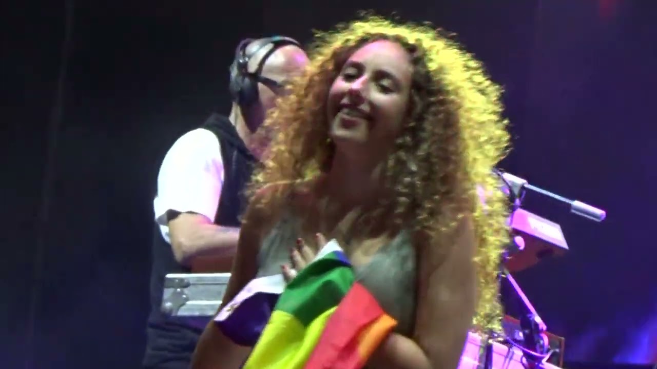 Ska-p - Colores con la hija de Pul Pul, se llama Alizza.