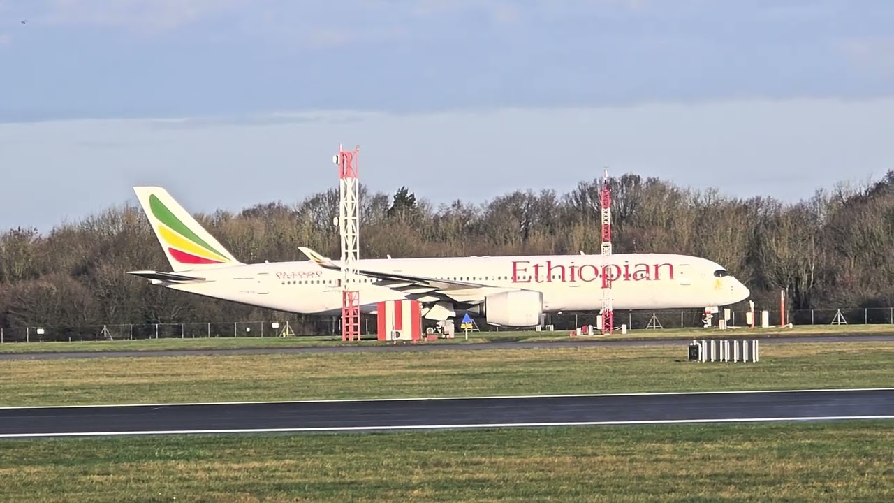 Ethiopian A350 Qatar 787-9 Etihad 787-10 an few others (Manchester Airport)