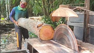 The process of making mahogany wood beams and ribs‼️ Assembled serkel machine saw