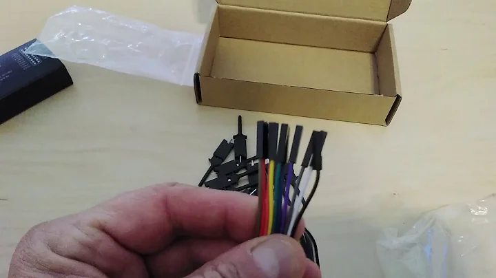 Unboxing my  LHT00SU1 Logic Analyzer and testing it with an  I2C OLED connected to STM32F103.