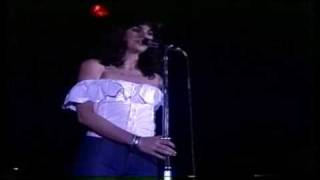 Linda Ronstadt - Love Is A Rose (1976) Offenbach, Germany chords