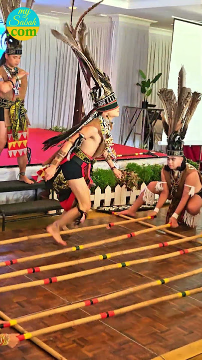 Magunatip Bamboo Dance (blindfolded)