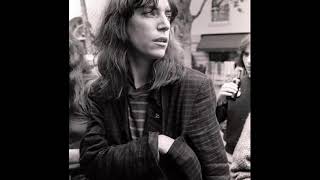 Watch Patti Smith The Boy In The Bubble video