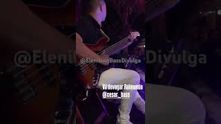 César Bass Tocando Planeta de Cores