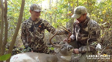 Big Buck in Bow Range! Hunting Food Plots for Success