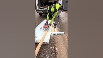 Dust port cover for circular saws