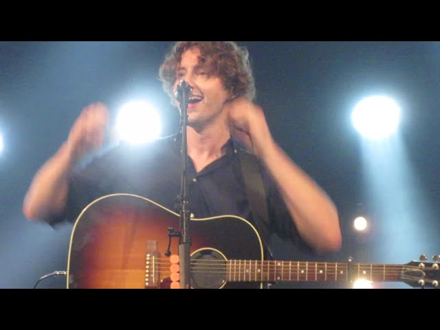 Dean Lewis - Looks Like Me (Live in Boston) class=