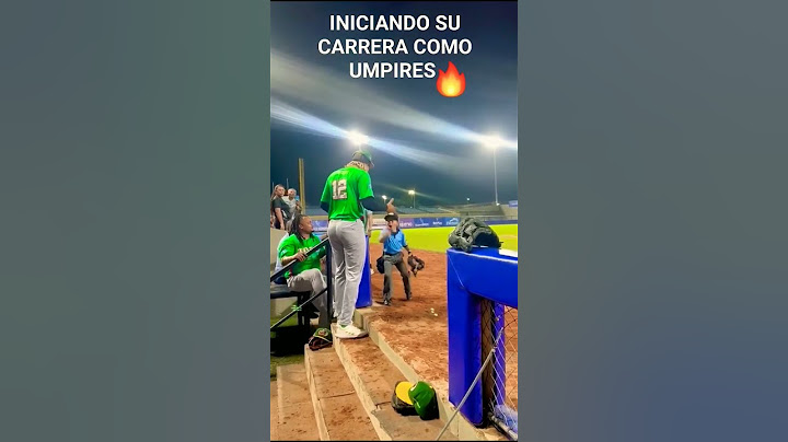 💥Umpire niño expulsa jugador 😁😁😁. Muy bonita dinámica. #funny #beisbol #beisbollatino #humor #risas