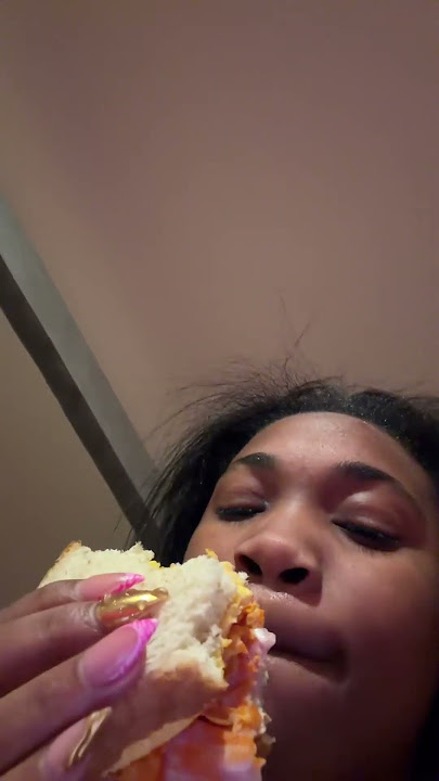 Download lagu Eating a Sandwich ðŸ¤