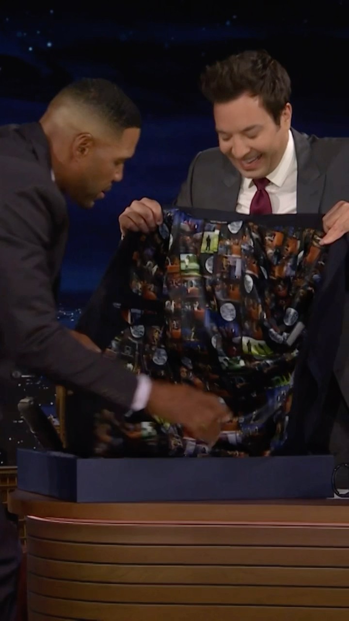 #MichaelStrahan gifts Jimmy a custom #FallonTonight suit jacket in honor of his 21st appearance!