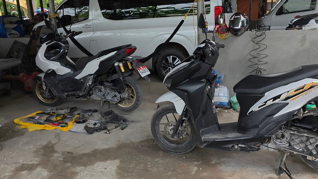 Honda ADV 150 & Honda Click 125 V2 Change Flyball, Drive Belt & Air Filter For 10,000kms Mileage