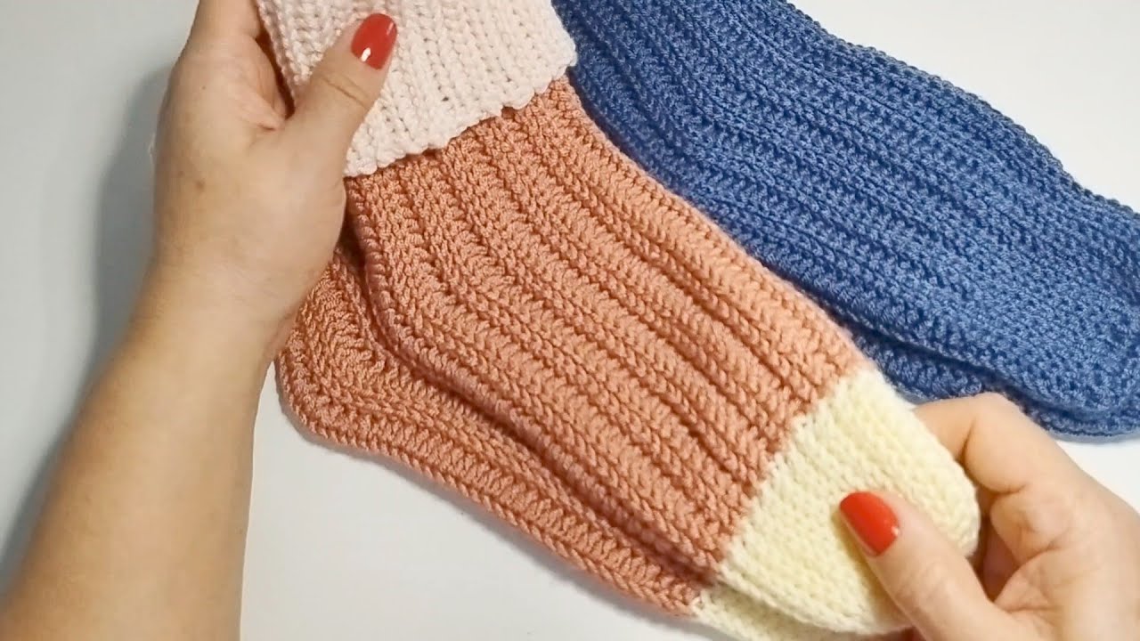 Meia de crochê que parece tricô @circuloprodutos