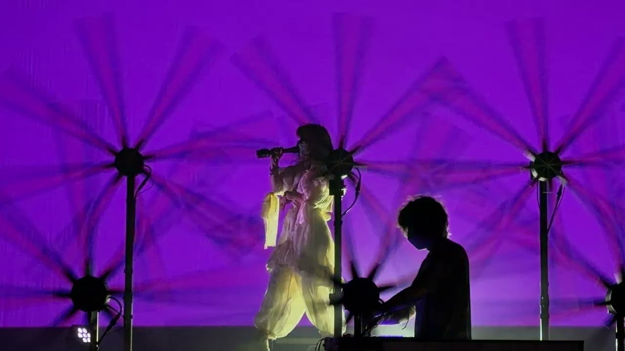 Purity Ring  - "Push Pull" live @ Warfield, SF - October 14, 2025