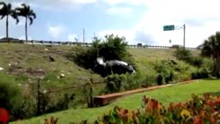 Dunkin' Donuts robbery suspects crash car