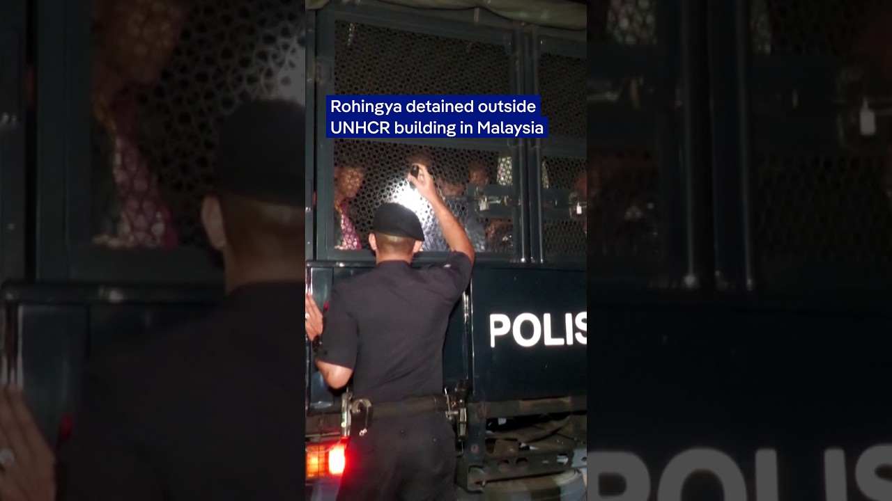 Rohingya detained outside UNHCR building in Malaysia | DW News