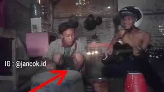 Download lagu Cewek dilarang nonton Dosa tanggung sendiri Cewek dilarang nonton Dosa tanggung sendiri