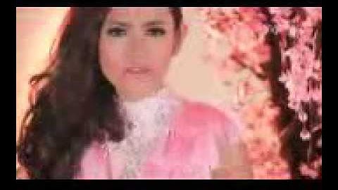 Devy Berlian   Pemberi Harapan Palsu  PHP    Official Music Video   Nagaswara